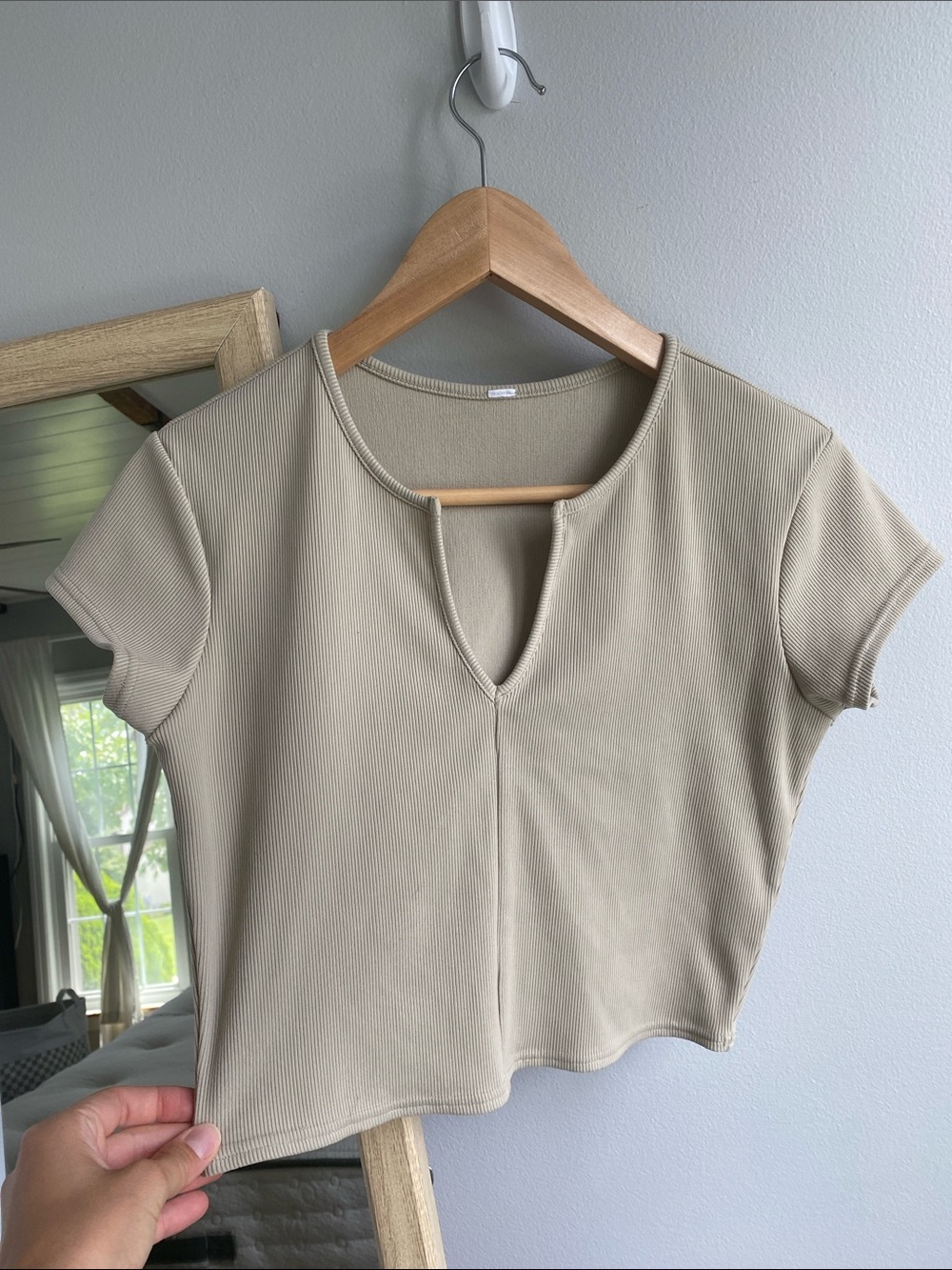 Alo Savvy Top in California Sand